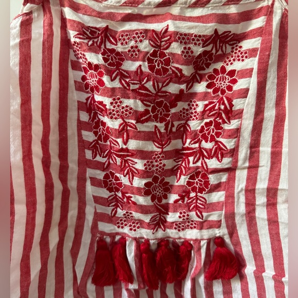 Zara top with embroidery details in front - Picture 4 of 4